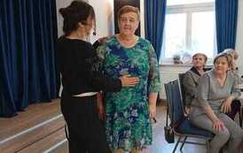 seniorzy podczas wykładu